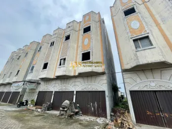 MURAH!! DIJUAL CEPAT Ruko Gandeng 3 di Komplek Royal Monaco - Johor