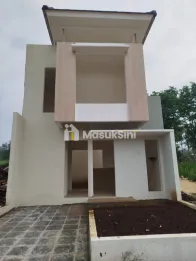 PERUMAHAN MODERN MINIMALIS DI KAWASAN BERKEMBANG CEMODOKANDANG