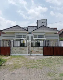 RUMAH 1 LANTAI LOKASI STRATEGIS DEKAT SUKUN