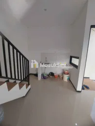 RUMAH 2 LANTAI 300 JUTAAN LOKASI DEKAT KLAYATAN SUKUN MALANG