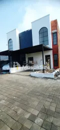 RUMAH 2 LANTAI 390 JUTA LOKASI SUKUN KOTA