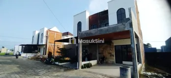 RUMAH 2 LANTAI 390 JUTA LOKASI SUKUN KOTA MALANG