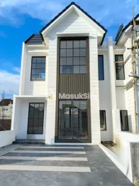RUMAH 2 LANTAI CLASSIC MODERN LOKASI SUKUN