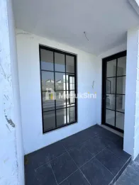 RUMAH 2 LANTAI CLASSIC MODERN LOKASI SUKUN