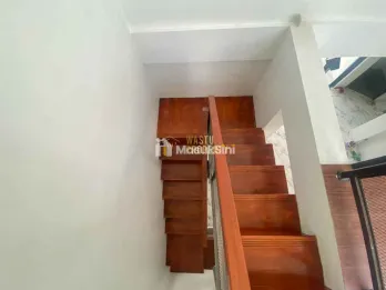 RUMAH 2 LANTAI DI SUMBERARUM MOYUDAN SLEMAN