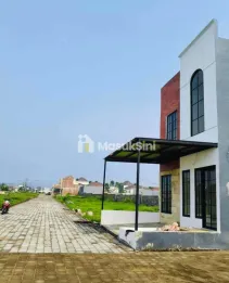 RUMAH 2 LANTAI LOKASI DAERAH KLAYATAN GG 3 SUKUN KOTA MALANG