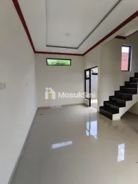 RUMAH 2 LANTAI LOKASI PERUMAHAN SUKUN DEKAT UNIKMAMA