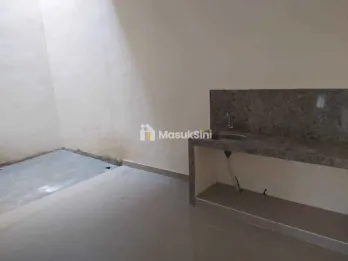 RUMAH 2 LANTAI LOKASI STRATEGIS SAMPING SMKN 11