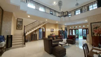 RUMAH 2 LANTAI MINIMALIS SURABAYA BARAT VILLA BUKIT INDAH PAKUWON
