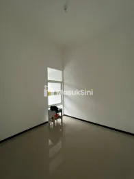 RUMAH 2 LANTAI SIAP HUNI