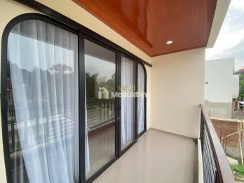 RUMAH 2 LANTAI, SIAP HUNI DALAM RING ROAD MAGUWOHARJO