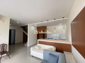 RUMAH 2 LANTAI, SIAP HUNI DALAM RING ROAD MAGUWOHARJO