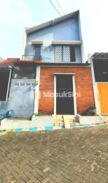RUMAH 2 LANTAI SIAP HUNI MURAH