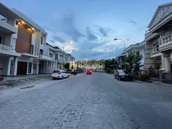Rumah 2,5 Tingkat Dijual di Komplek Cemara Asri - Medan Jalan Rajawali
