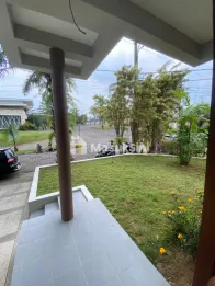 Rumah 3 Lantai Dekat Tol