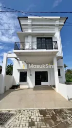 RUMAH AMERICAN STYLE SIAP HUNI