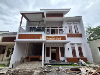 RUMAH BARU 2 Lantai, DEKAT CANDI SAMBISARI, KALASAN, SLEMAN