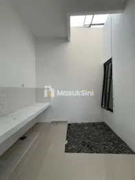 RUMAH BARU LOKASI PRIVATE CLUSTER BANDULAN SUKUN KOTA MALANG