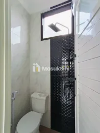 RUMAH BARU MODERN MINIMALIS LOKASI SAWOJAJAR 1