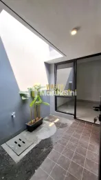 RUMAH CANTIK, SIAP HUNI DEKAT RING ROAD BARAT