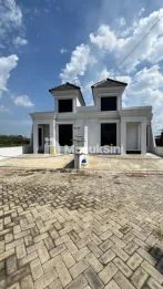RUMAH DESAIN MEWAH ALA SULTAN LOKASI KEPANJEN - HARGA 399 JT