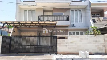 Rumah Dharmahusada Indah 2 lantai  Modern Minimalis STRATEGIS Dekat MERR