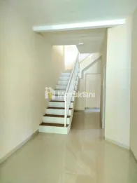 Rumah dijiaal di Jalan Mayjend Sungkono Kota Malang