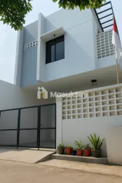 Rumah 2 Lt Kota Bogor 800 Jutaan  Siap Huni SHM