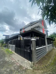 RUMAH HOOK 2 LANTAI SIAP HUNI TASIKMADU MALANG
