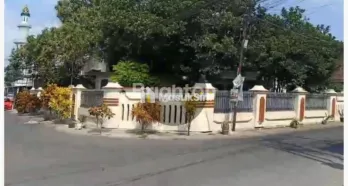 Rumah Hook dengan Lantai 2  ruang 3,5 x 12 di Malang