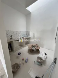 RUMAH KOMERSIL SIAP HUNI 2KT 1KM DEKAT PUSAT KOTA