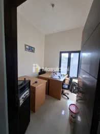 RUMAH KONSEP VILLA MODERN LOKASI PERTENGAHAN ANTARA BATU & KOTA