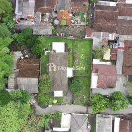 RUMAH LAHAN LUAS DI SLEMAN DEKAT KE RINGROAD UTARA, SLEMAN