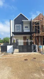 RUMAH MEWAH 2 LANTAI LOKASI SINGOSARI