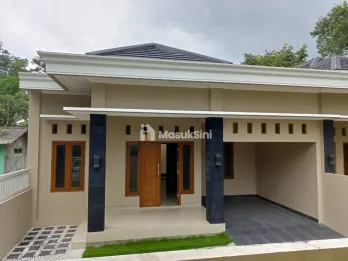 RUMAH MEWAH, DESAIN MODERN DI PURWOMARTANI, KALASAN
