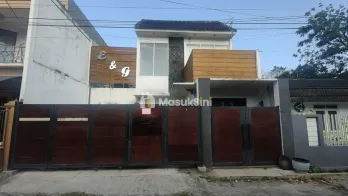 RUMAH MEWAH MINIMALIS LOKASI DEKAT KAMPUS POLINEMA