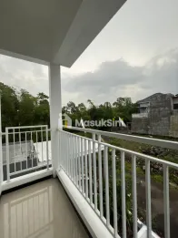 RUMAH MINIMALIS 2 LANTAI 3KT 2KM SIAP HUNI DEKAT KAMPUS BINUS