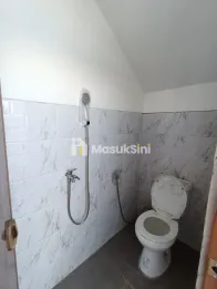 RUMAH MINIMALIS 2 LANTAI DEKAT EXIT TOL MALANG - HARGA 604 JUTA