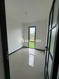 RUMAH MINIMALIS MODERN 2 LANTAI LOKASI DEKAT SUKUN KOTA MALANG