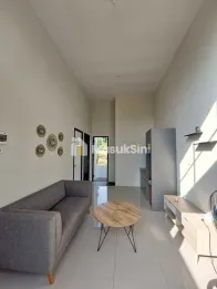 Rumah minimalis modern pertama di kota Malang