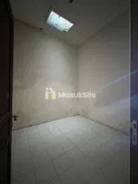 RUMAH MINIMALIS SIAP HUNI, TERAWAT, BARU SELESAI RENOVASI LOKASI KAPIWORO