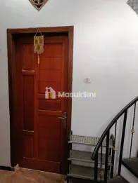 RUMAH MODERN 2 LANTAI LOKASI TLOGOWARU KOTA MALANG