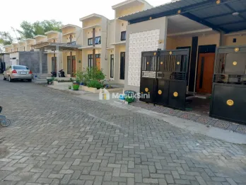 RUMAH MODERN LANTAI 2 LOKASI LAWANG - HARGA 345 JUTA