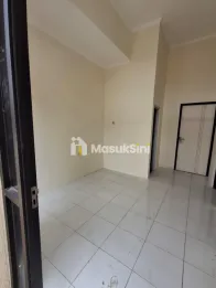 RUMAH MODERN LOKASI CEMOROKANDANG DEKAT AREA PENDIDIKAN - HARGA 415 JUTA