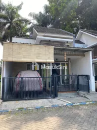 RUMAH MODERN LOKASI JALAN TELUK BAYUR, BLIMBING KOTA MALANG