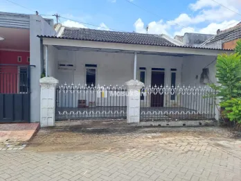 RUMAH MODERN SECOND MURAH LOKASI SAWOJAJAR 1 -