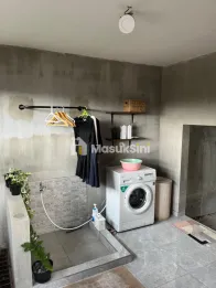 RUMAH MODERN SIAP HUNI DEKAT PERUM ARAYA - HARGA 899 JUTA NEGO