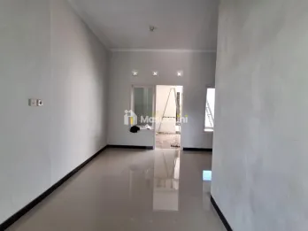 RUMAH MURAH, TANAH LUAS DEKAT SD BUDI MULIA DUA