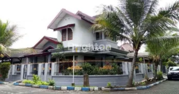 Rumah nyaman, area tengah kota Malang