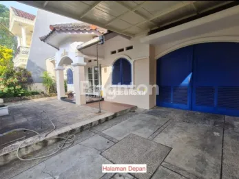 Rumah nyaman, area tengah kota Malang